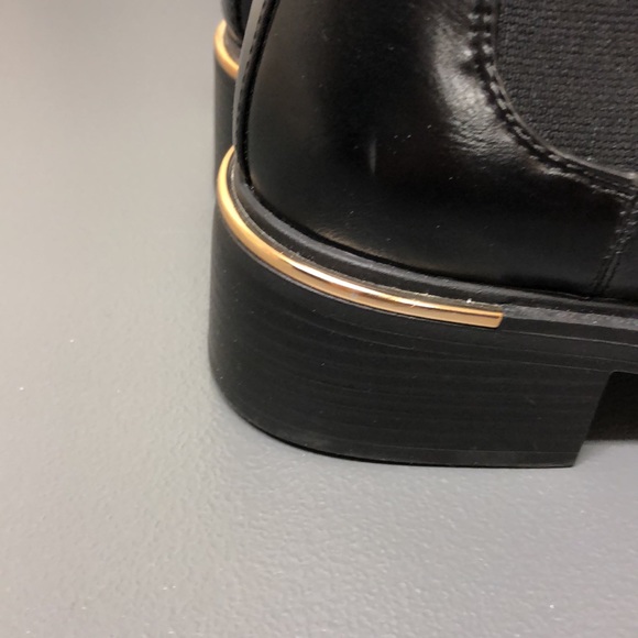24. Zara | EUC Black Chelsea Boot - Picture 4 of 7